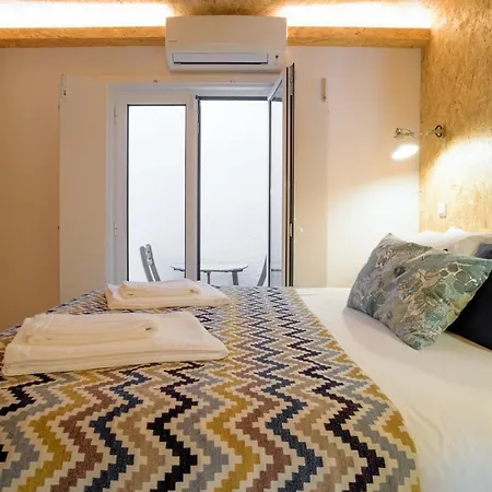 Apartment Friendly Border Design *