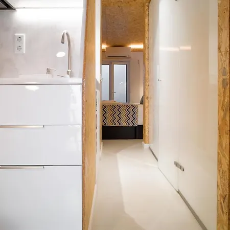 Friendly Border Design Apartment Lisbon