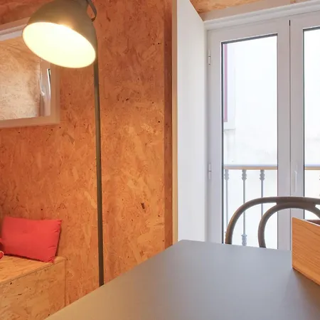 Friendly Border Design Apartment Lisbon